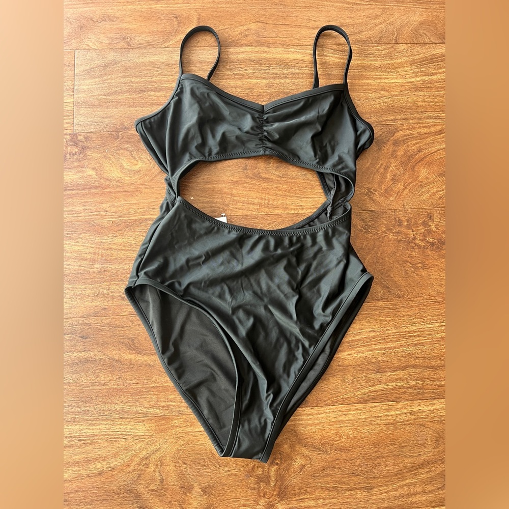 NWT Madewell Cinched Cutout One-Piece Swimsuit